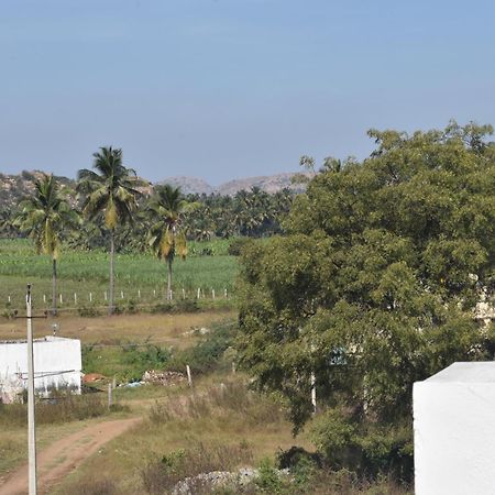 Manoj Homestay Hampi Extérieur photo